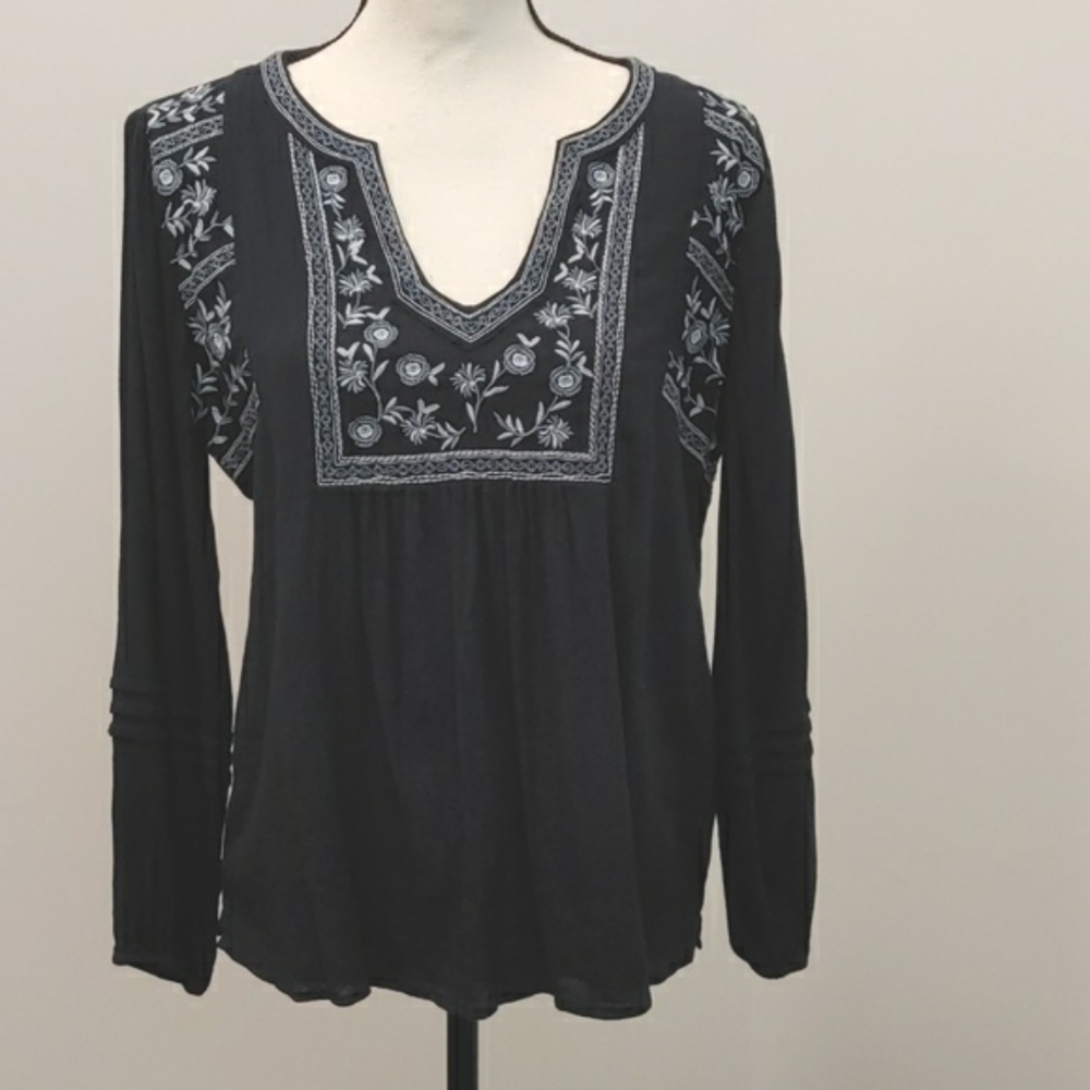 Abercrombie & Fitch Floral Embroidered Blue Top Long Sleeve Lightweight